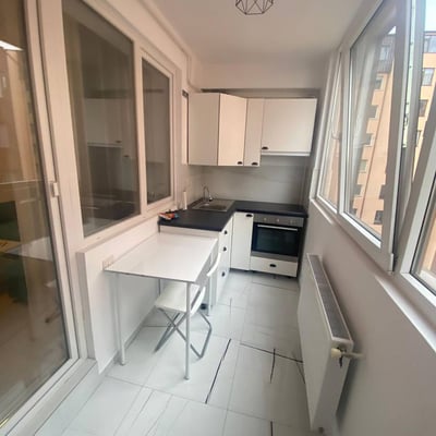 Miete einer möblierten 2-Zimmer-Wohnung mit frischer Renovierung, Bukarest, Sektor 6, Rumänien